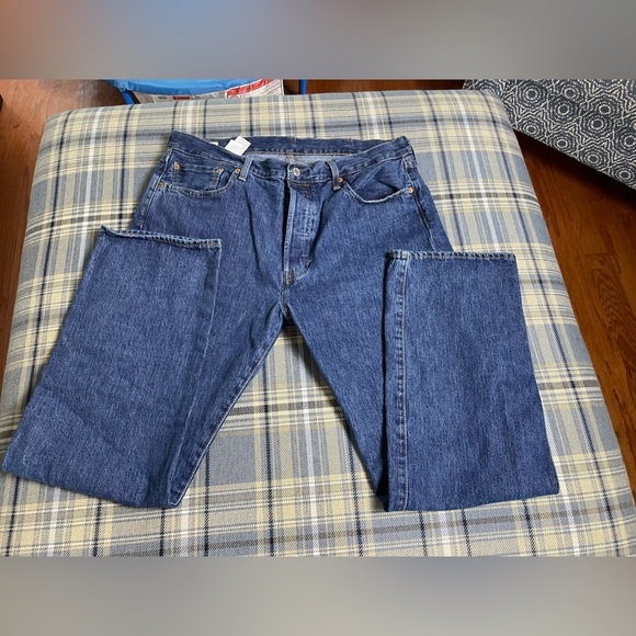 Men’s Original Levi’s 501’s Straight Leg size 38x32 - Picture 4 of 11